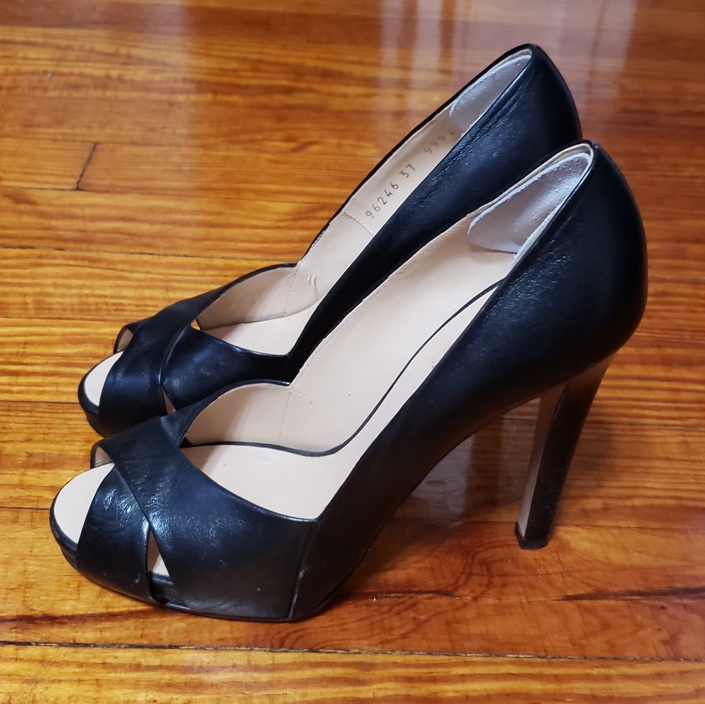 Giuseppe Zanotti peep toe pumps, size 37, EUC